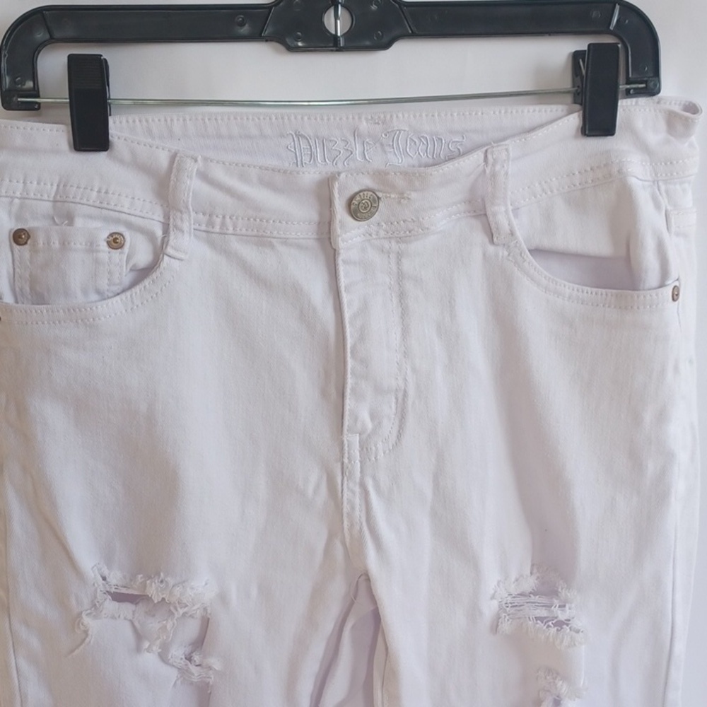Puzzle Jeans White, Distressed. Ladies, Size 9/10 Midrise, 30" inseam, 30" waist - Picture 2 of 8